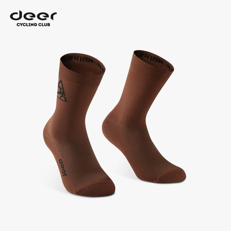 Treading Waves 200-Stitch Breathable Mid-Length Cycling Socks — product story image 09 of 30