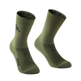 Treading Waves 200-Stitch Breathable Mid-Length Cycling Socks — thumbnail 6 of 30
