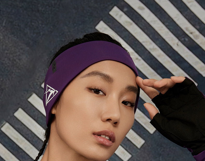 Thermal Ear-Warming Cycling Headband with Eyewear Port — product story image 11 of 22