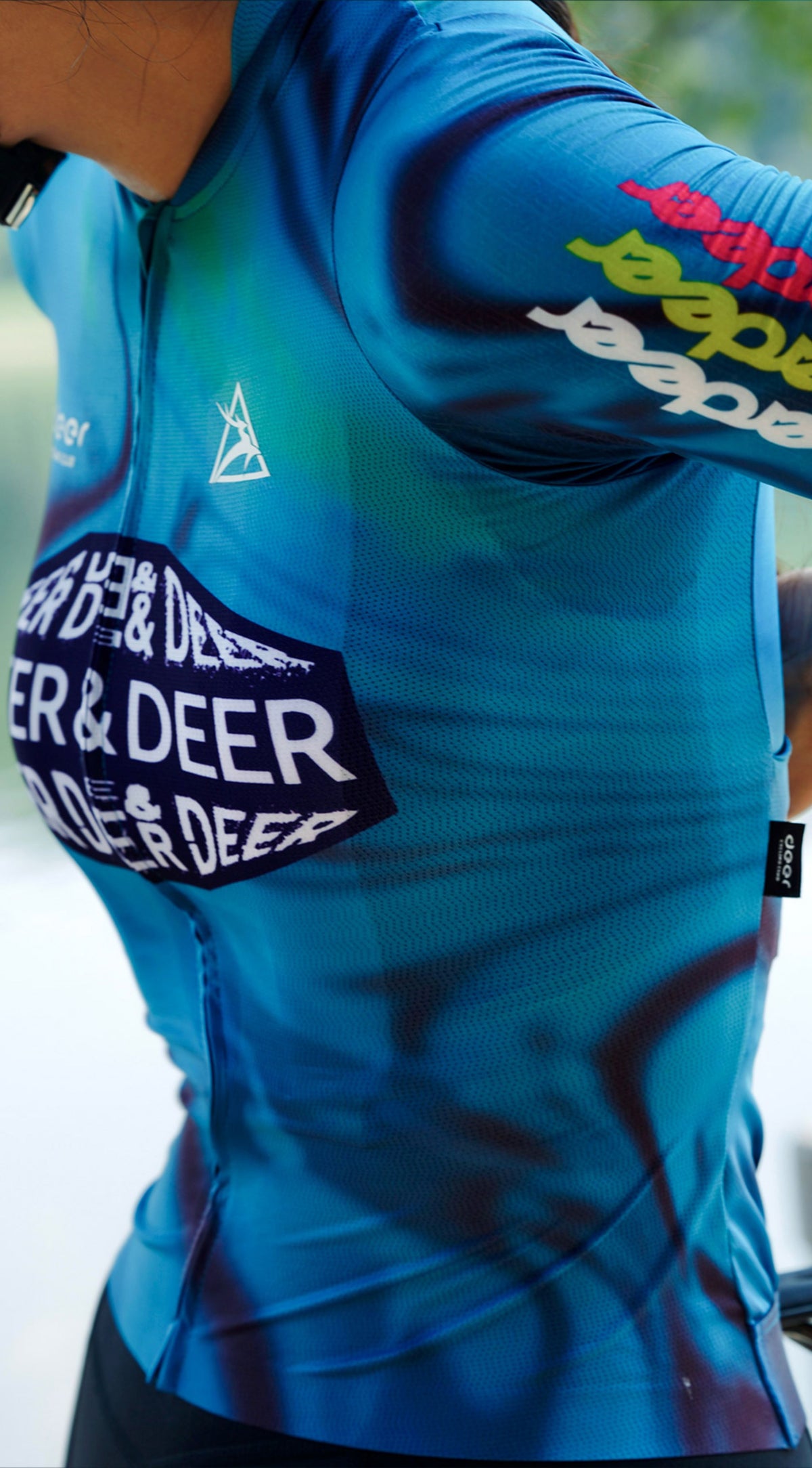 Men's Aerodynamic Mesh-Panel Summer Road Cycling Jersey — product story image 21 of 37