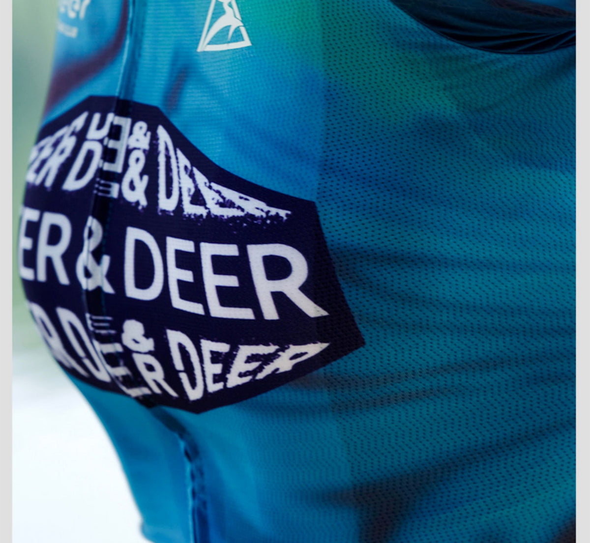 Men's Aerodynamic Mesh-Panel Summer Road Cycling Jersey — product story image 35 of 37