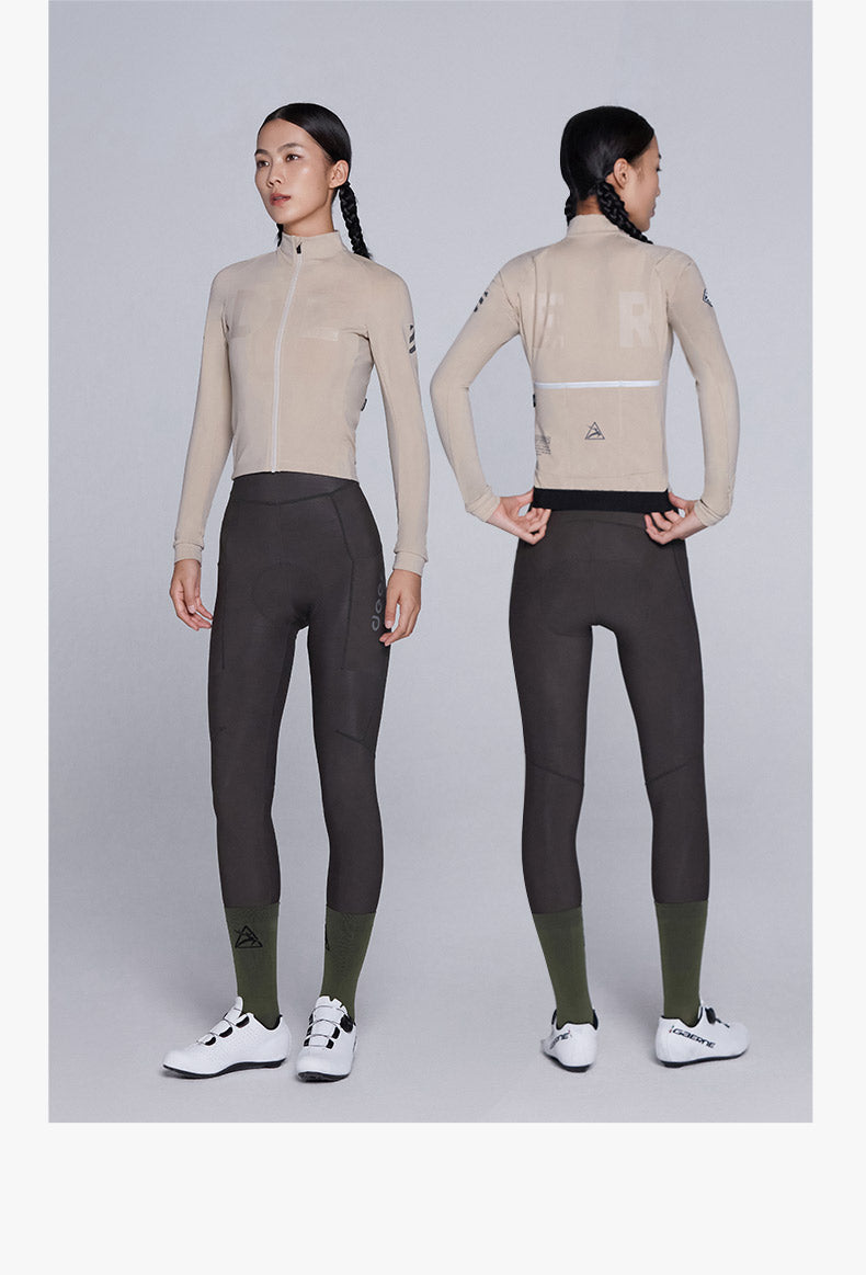 Women's AirWarm Fleece Long-Sleeve Cycling Jersey with Four Pockets — product story image 04 of 40