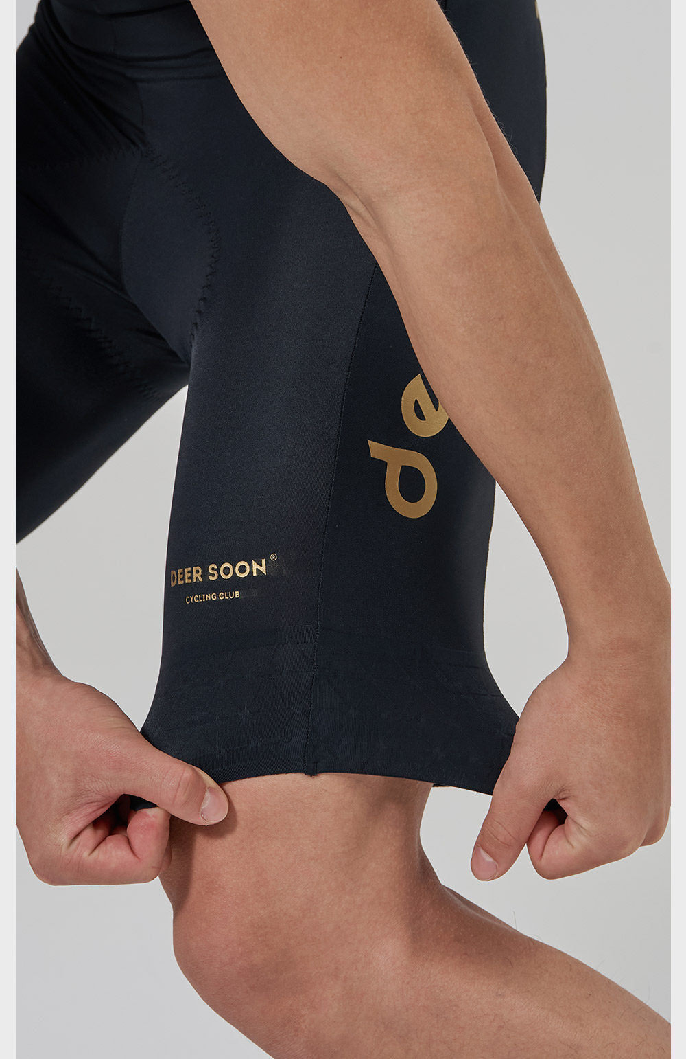 Men's Dual-Density Chamois Bib Shorts with Integrated Leg Openings — product story image 16 of 22